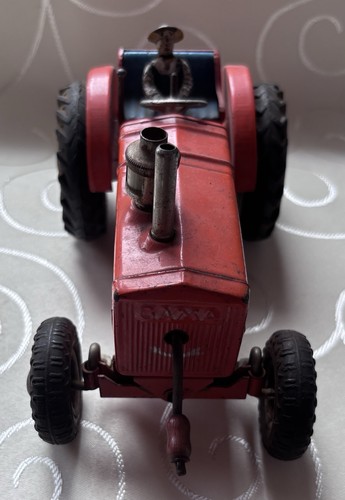 Gama traktor ist - traktor, ein